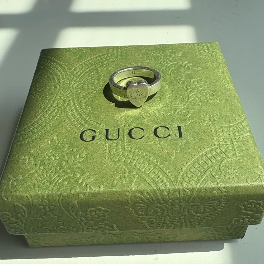 Gucci Silver Heart Motif Ring